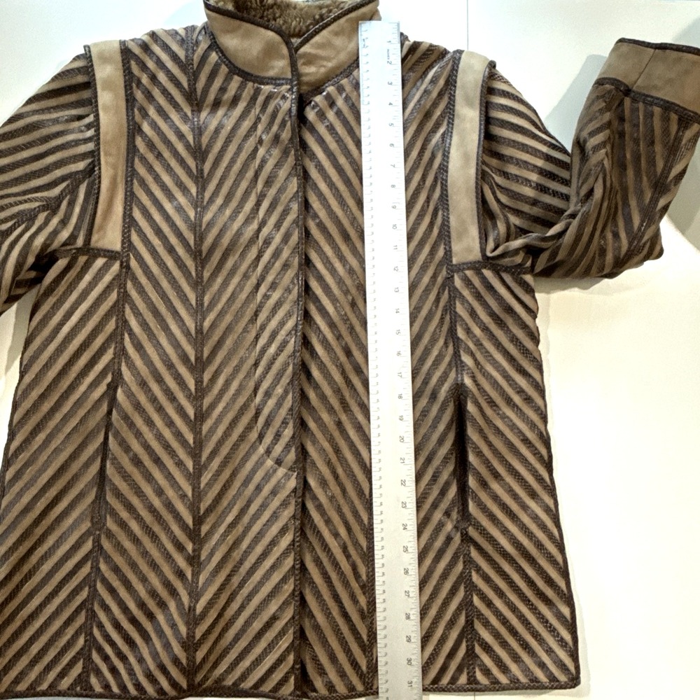 Vintage Suede & Embossed Leather Shearling Coat Tan Brown Boho Size 42 (M/L) - Picture 11 of 16